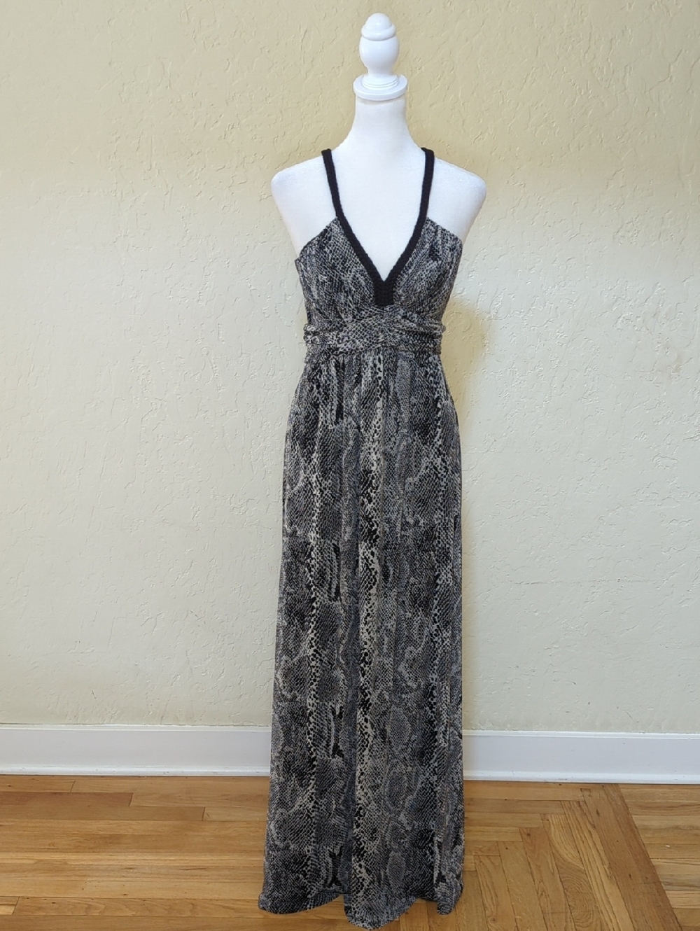 Express Y2K Black & Gray Python Print Halter Maxi Dress Size Small - Picture 2 of 10